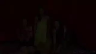 شريط جنسي علني من نوع cfnm رجال متعددون، فتاة واحدة عارية