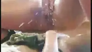 خيال ثنائي الميول: مص قضيبين كبيرين وقاسيين