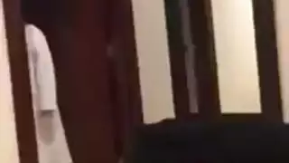 ديما بطمة نرقص عارية لعشيقهت في أحد الفنادق