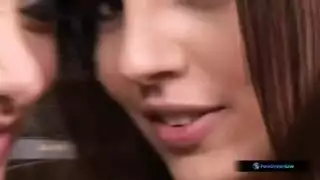 مثليات ساخنات يبحثن عن قضيبك
