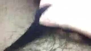 حمودي يضربها بقوة في مقطع صريح