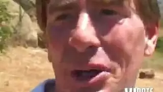 مشهد خلفي عنيف إكس إكس إكس
