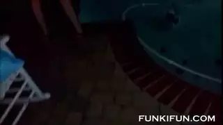 الزوج يصور أول إيلاج مزدوج لزوجته