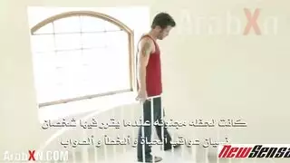 الابن يمارس الجنس مع أثداء أمه المتلهفة ومهبلها الضخم