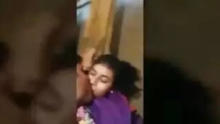 بنت هيجانه بتلعب بكسها تحت الكيلوت