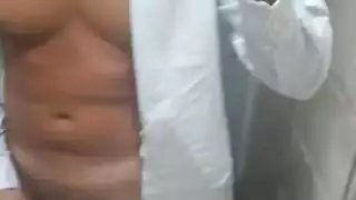 المنبوذ الاجتماعي يطلق غضبه الإباحي في غرفته الخاصة