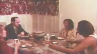 فيلم إباحي رجعي: عواطف خفية لشخصية أم