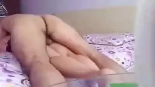 فتاة عربية ذات مؤخرة كبيرة تتعرض لضرب قوي من حبيبها