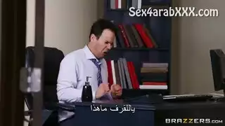 سكرتيرة كبيرة الصدر تمارس الجنس مع مديرها كعقاب مشهد إباحي