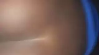 مجرفة كبيرة تمتص الرجل العجوز