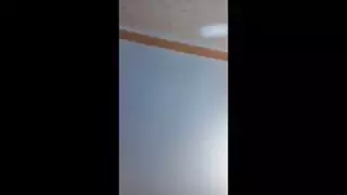 رجل أعمال عجوز ينكح كس مراهقة في صفقة نقدية