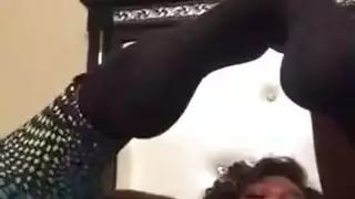 نيك عبر الدردشه