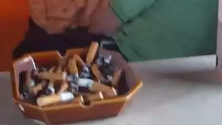 مراهقة وحشية وحيدة: تمارس الجنس بكسيها بأصابعها في الخارج