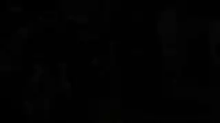 علبة ثلاثية سحاقية مع ضربات قاسية ورش