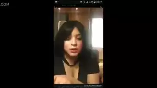 شرموطة عربية قذرة مخمورة وتتوسل من أجل نيك وحشي لكسها