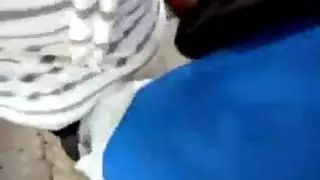 شاب عربي يدفع قضيبه الصلب بعمق في مؤخرتها الجزائرية