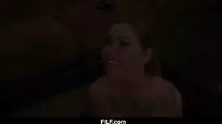 شقراء موشومة تستمتع بجنس قاسي ومص متعطش للزب