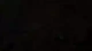 مهرجان نياك شديد: المدلك يهيمن على حلقها وطيزها في جنس خشن