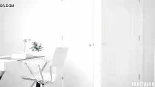 ربة منزل مللت تطلق لتتعرض للضرب من قبل عشيقها