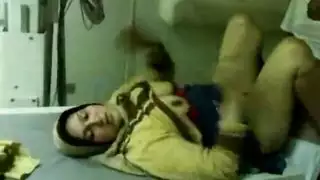 قضيب عميق في الحلق ونيك على كرسي المدير