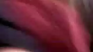 شاب مسلم يظهر لكلبته كيف تتم وضعية الكلب