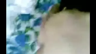إباحية عربية منزلية: مشاهد صريحة في غرفة النوم