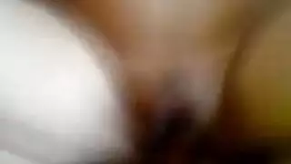 الأميرة العربية كريمة في فيلم جنسي ثلاثي عنيف
