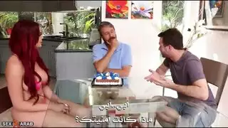 ضعف القضيب: عاهرة لا تشبع في ثلاثية قذرة