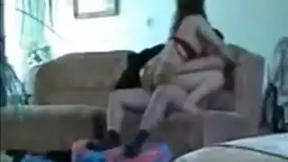 زوجة خائنة تُلتقط بالكاميرا أثناء ممارسة الجنس بعلاقة مزدوجة