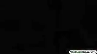 سحاقية قوية: كس مشعر يخنق وجه حبيبته