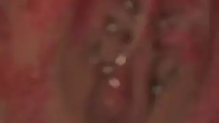 يحكي بزبه
