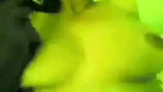 نيك عربي مزدوج شديد: شهيق وأنين