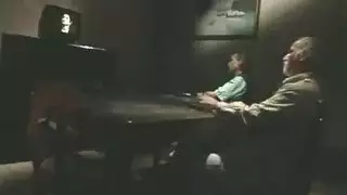 مشهد بورنو سويدي: نيك جامح وعمل رش السائل