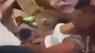 تونسية صغيرة الحجم تدمر مهبلها بقضيب خليجي كبير في نيك متقلب