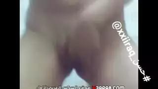 شاب مصري يلعب بفرجها الرطب وصدرها الكبير ثم يضربها بقوة