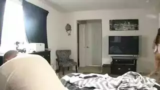 جماع مكثف في مهبلها الضيق الرطب