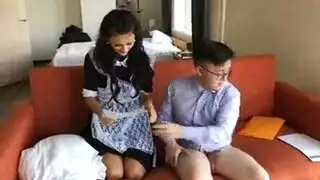 استفسارها الشرجي الأول يقود لعمل شرجي عنيف