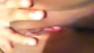 فتاة تبكي أثناء جنس شرجي قاسي – عربي يفرغ حمولته