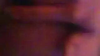الأم الحارقة أليكسا نيكول تمص شابًا أصغر في فيلم إباحي هاردكور
