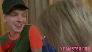 مص الشفايف سكس ياباني