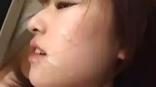 مراهقة تأخذ زب كبير بعنف