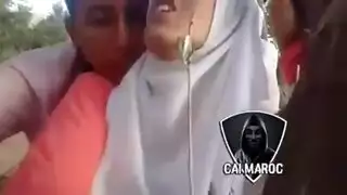 لقطات خام لفتيان عرب وسيمين يمارسون الجنس