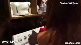 زوجت الاب تشتغل ملابس داخلي مغريه سكس