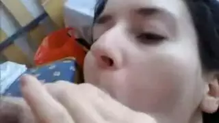 لقطة شديدة القرب من مهبل ضخم غير مختون