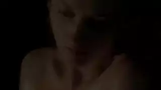 مراهقة تتعرض لجماع صعب في الحافلة