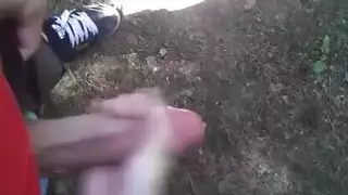 الكاميرا المخفيه صورت الفتاة الجميله وهي تتعرى وتتناك