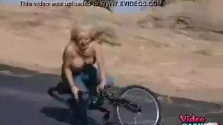 أفلام بورن صعبة مع نساء ناضجات