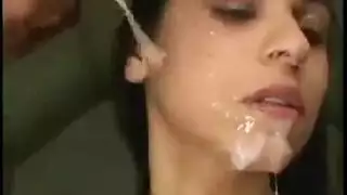 وطي في المؤخرة بخنوع لإرضاء الزعيم