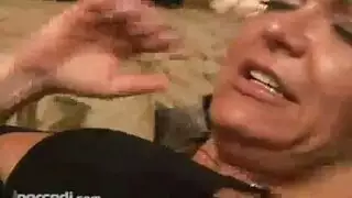 بورنو صريح بقمم شديدة