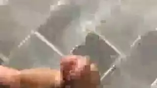 جماع وحشي: غوريلا أشعث يسيطر على فتاة صغيرة